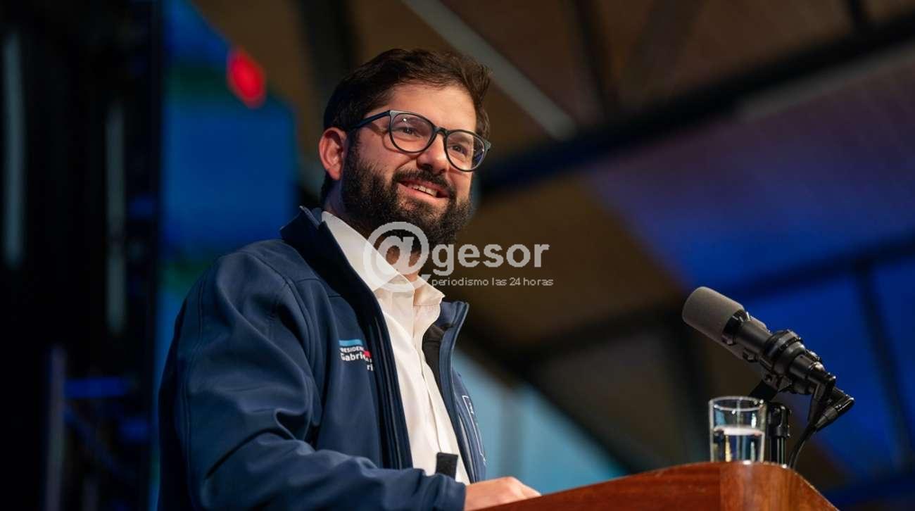 El Presidente chileno Gabriel Boric Font juega a dos bandas cuando de relaciones diplomáticas se trata. Secretamente, o tal vez ni tan secretamente, quiere erguirse como el líder de la izquierda latinoamericana.